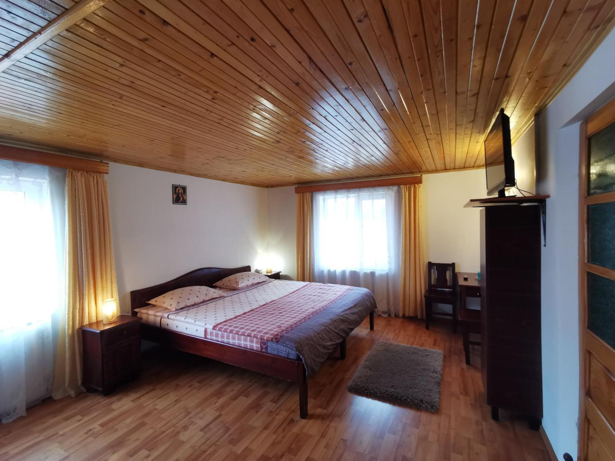 Nona Highland Home Moieciu de Jos Buitenkant foto