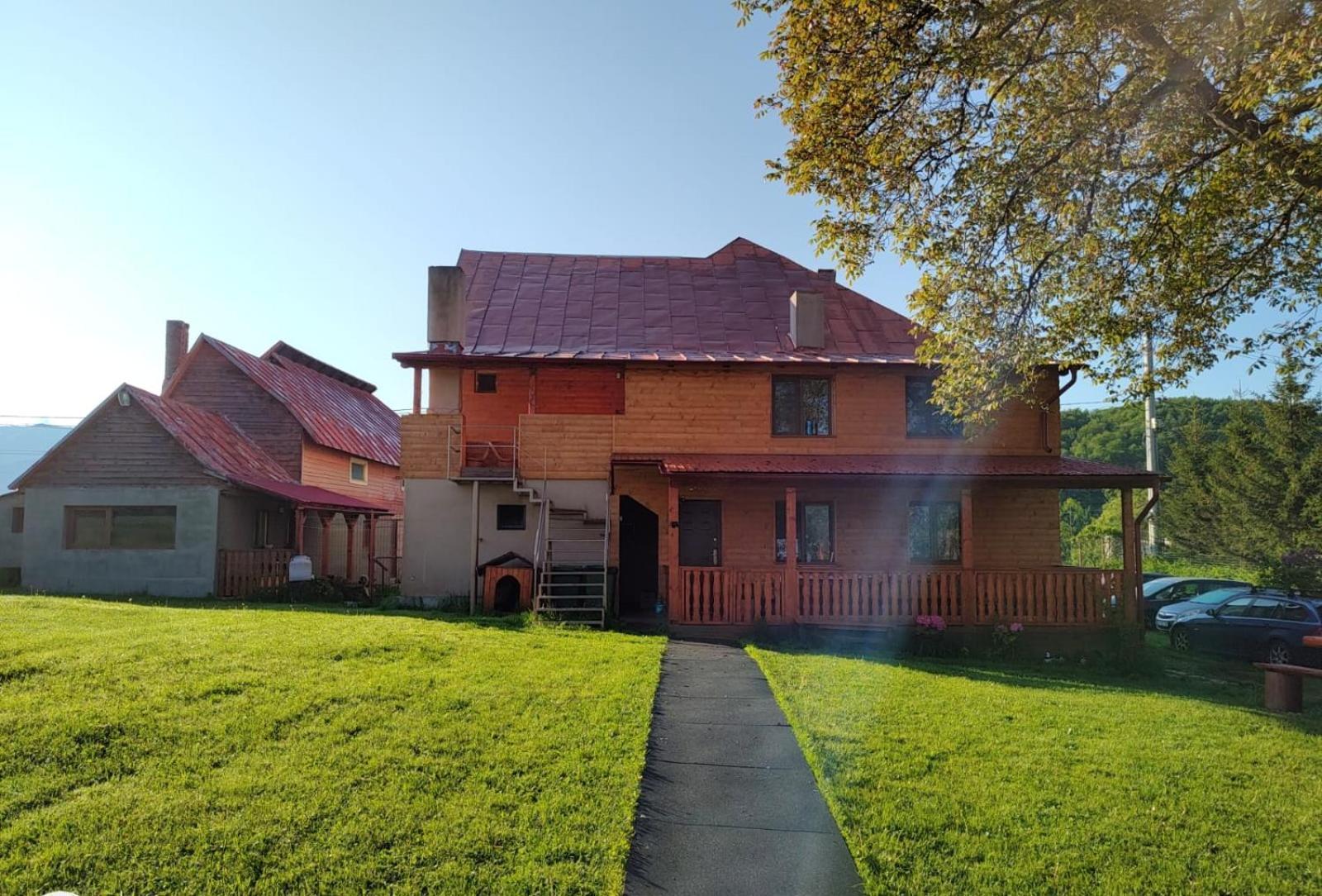 Nona Highland Home Moieciu de Jos Buitenkant foto