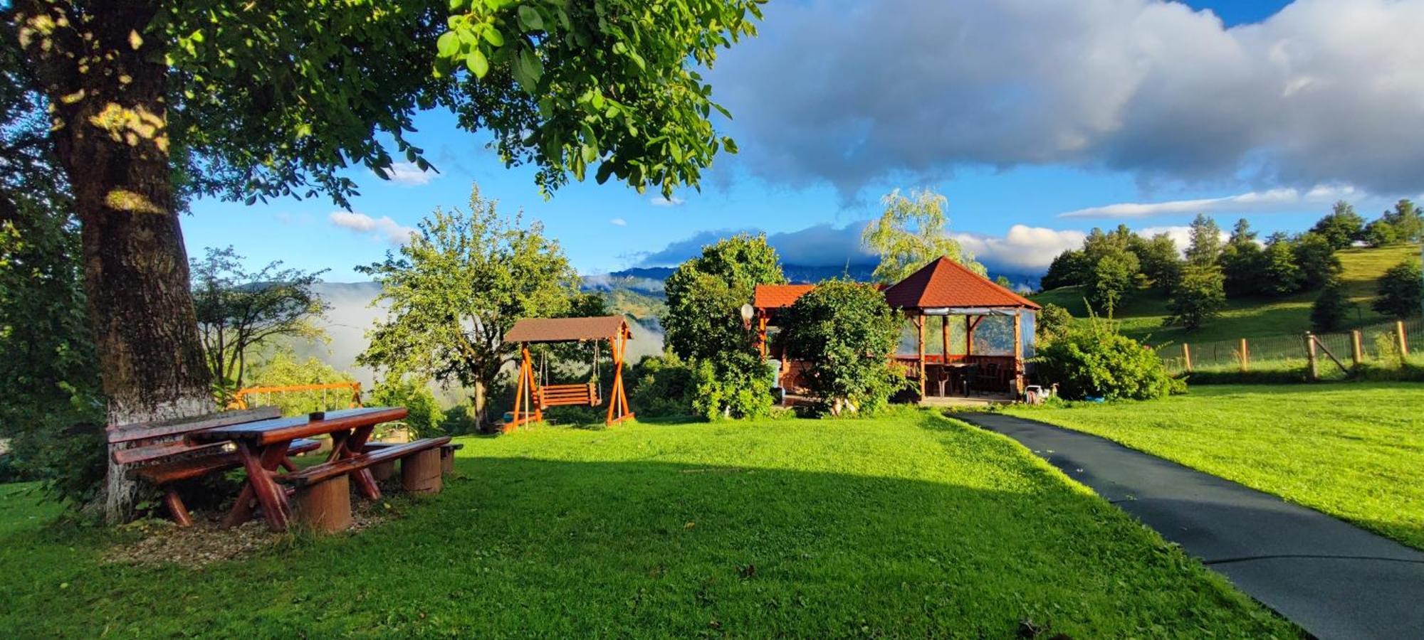 Nona Highland Home Moieciu de Jos Buitenkant foto